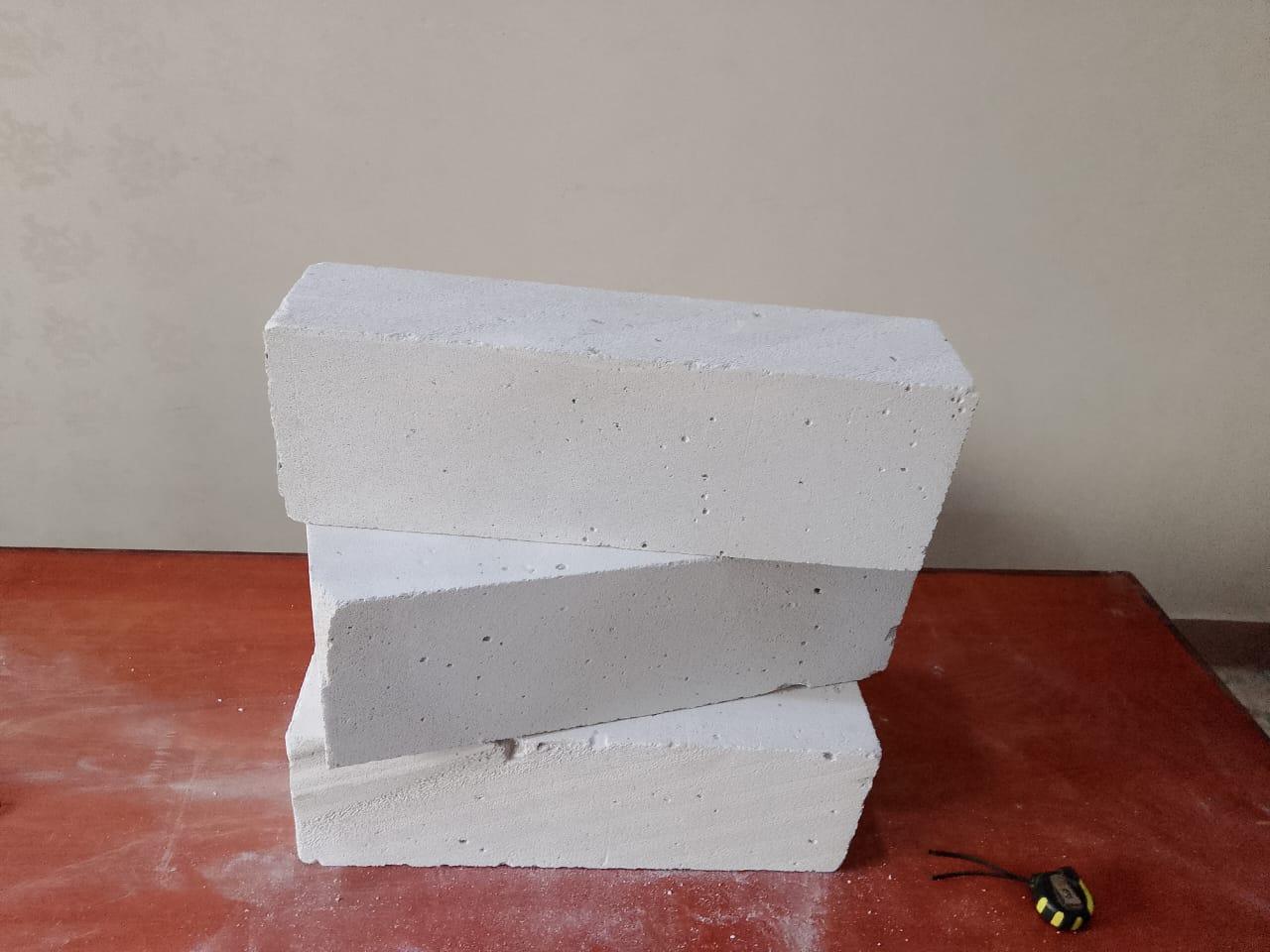 طوب ابيض خفيف قوي في الأداء