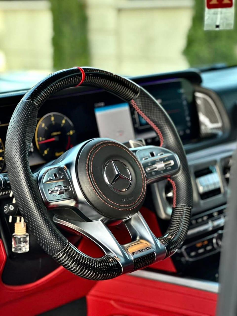 إيجار مرسيدس G-Class بالسائق: رمز القوة والتميز، بين يديك.