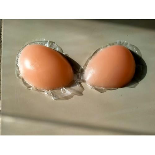 برا سيليكون لاصق بدون حمالة - دعم مثالي وإطلالة خفية