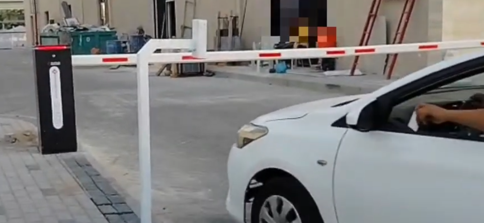 بوابة مواقف السيارات الذكية TA-212