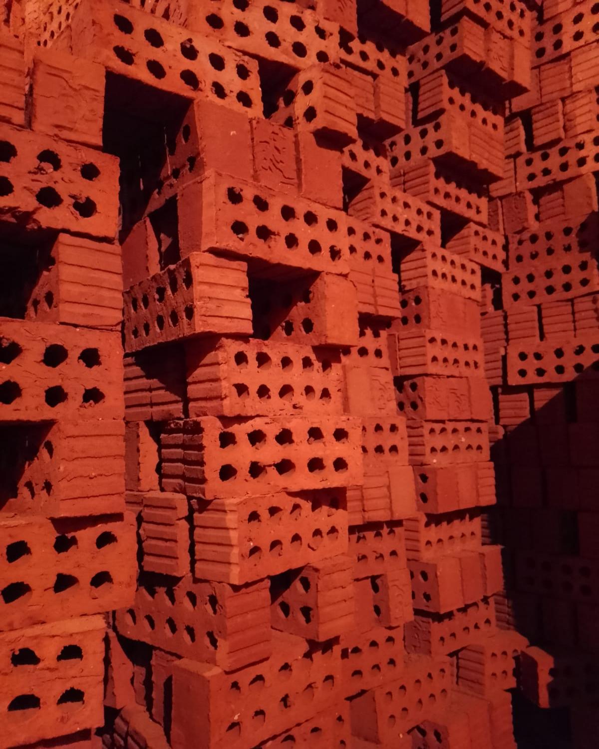 🏗️  شركه النور لانتاج وتوريد الطوب الاحمر الطفلي