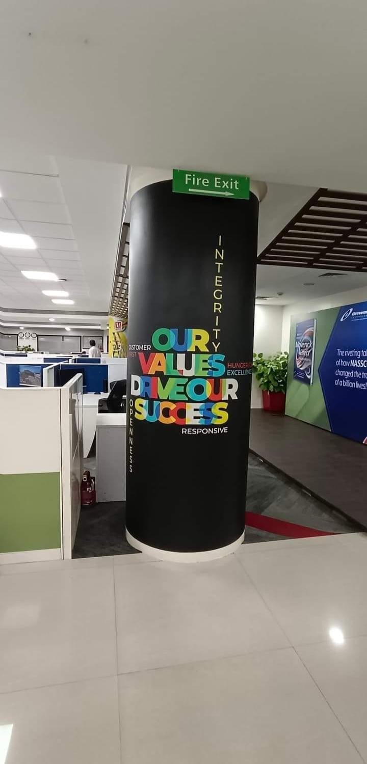 طباعة بنرات - استيكرات  / جده  TRUST MEDIA