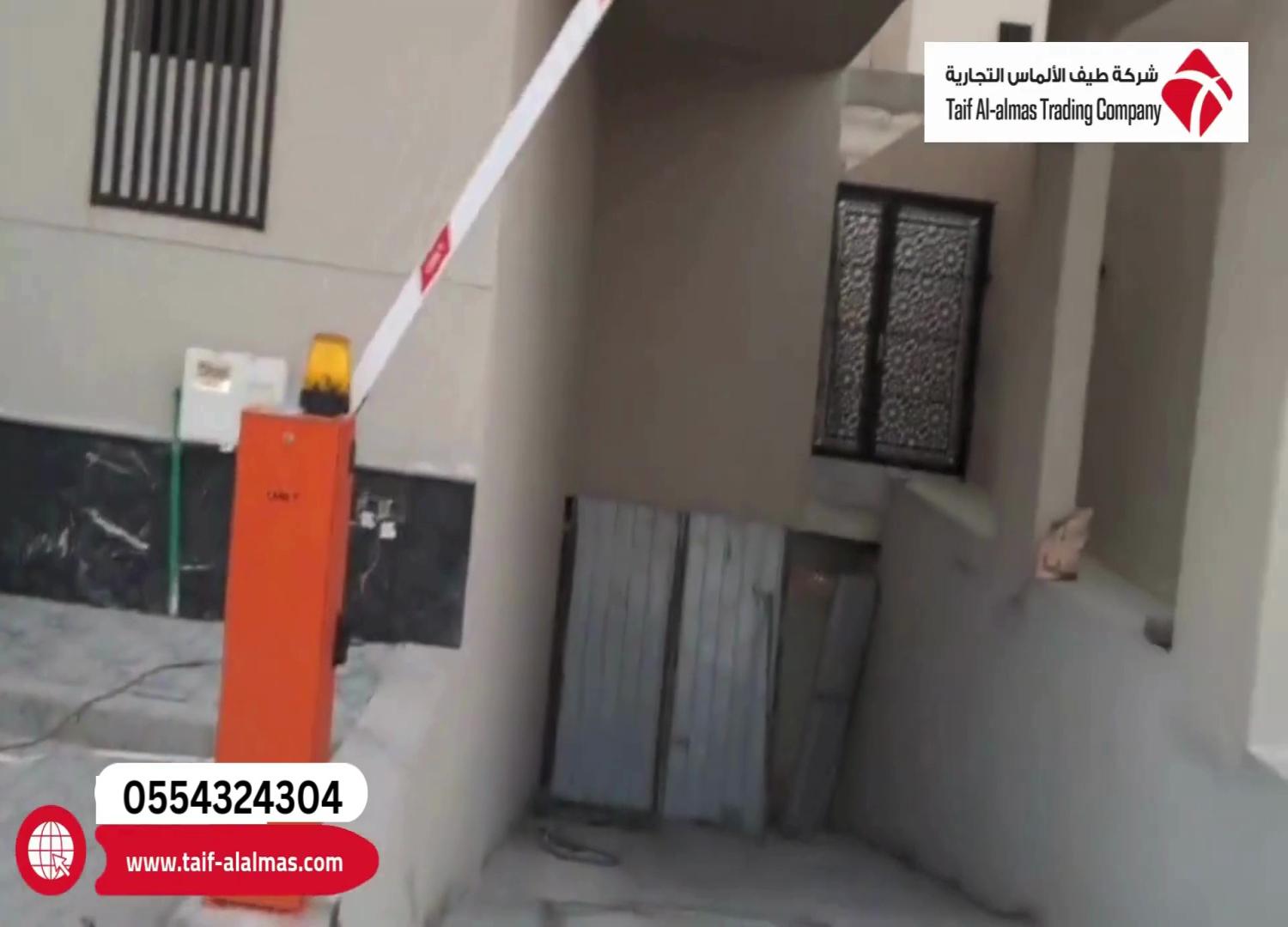 الفخامة والجودة الإيطالية في مداخل منشأتك! 🚗 بوابات مواقف CAME G4000 🇮🇹