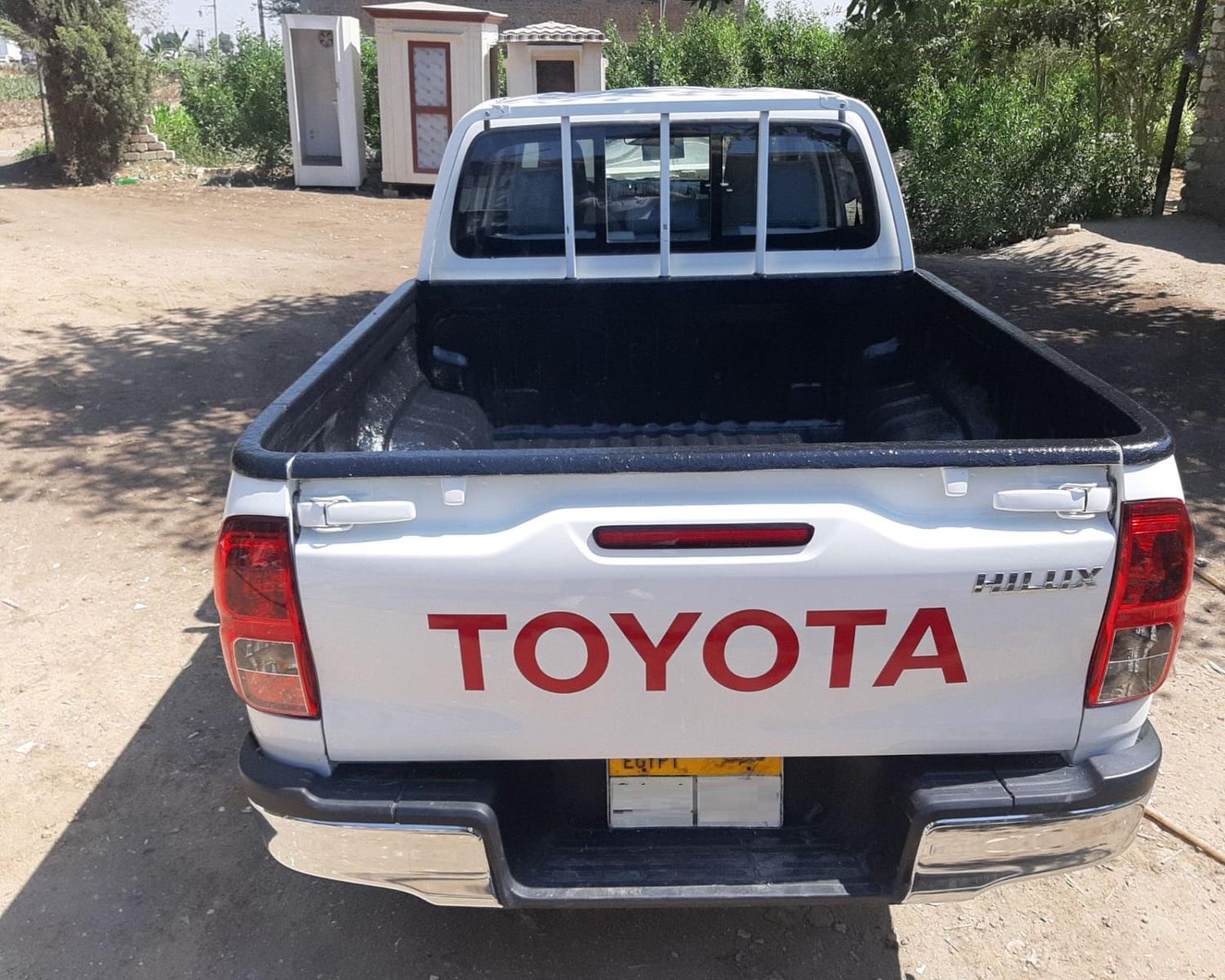 عزل كبائن وصناديق السيارات من شركة الملوك للفيبر جلاس